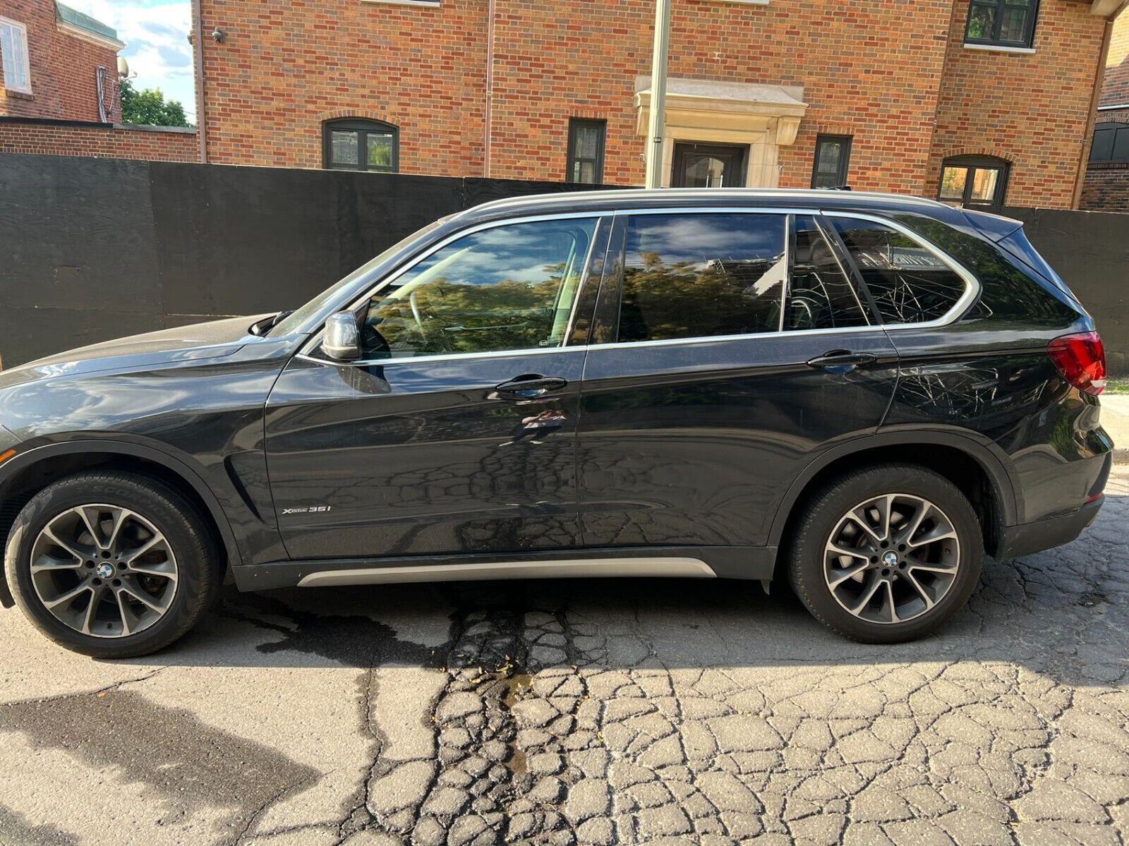 2018 bmw x5 35i xdrive w/ leather heated seats, nav, aux