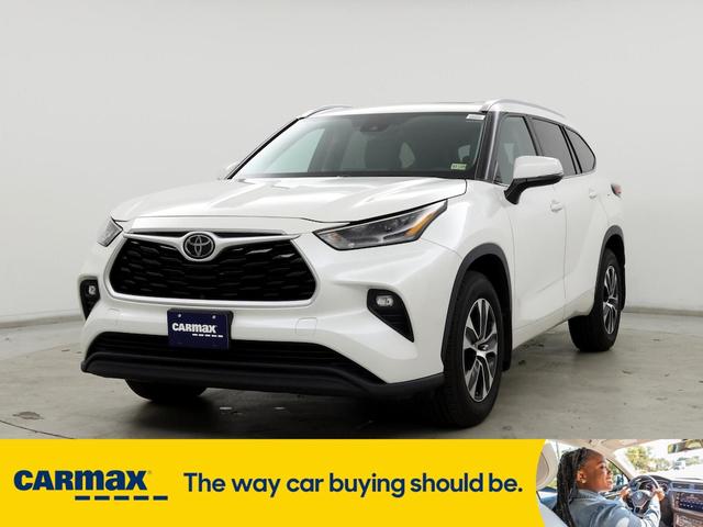 2021 toyota highlander xle