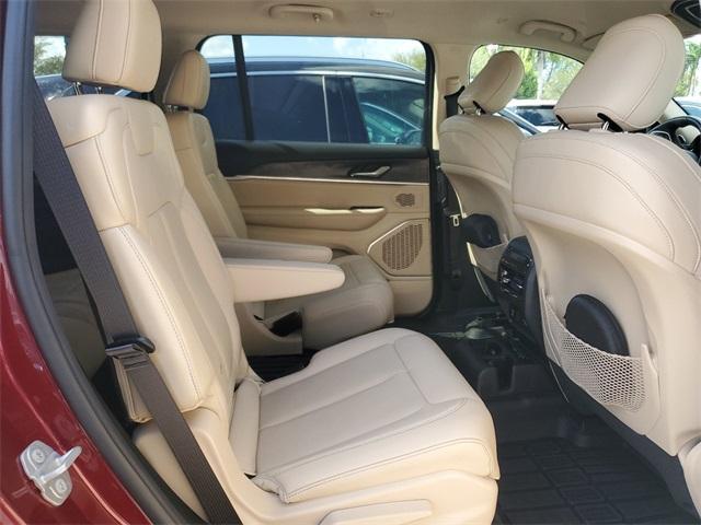 2022 jeep grand cherokee l limited