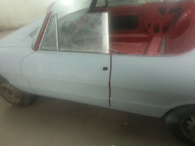 alfa romeo duetto spider