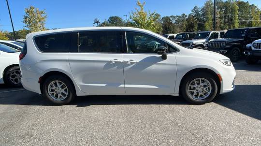 2025 Chrysler Pacifica