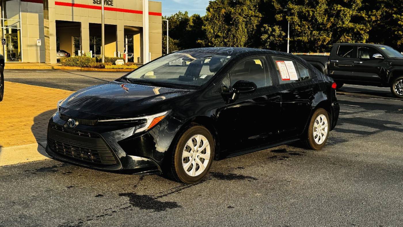 2023 toyota corolla hybrid le