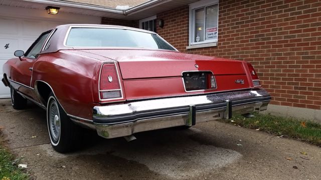 1976 monte carlo runs good nice interior with swivel bucket seats
