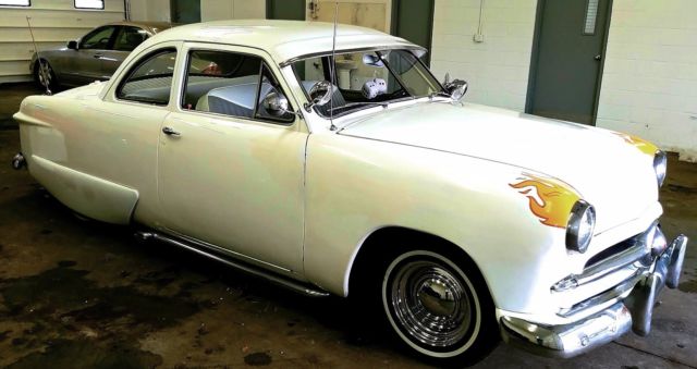1949 ford 2 door club coupe