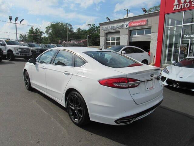 2018 ford fusion se
