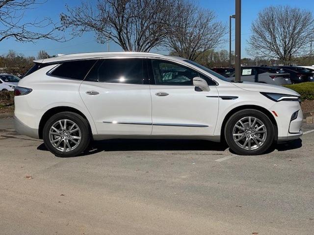 2024 buick enclave premium