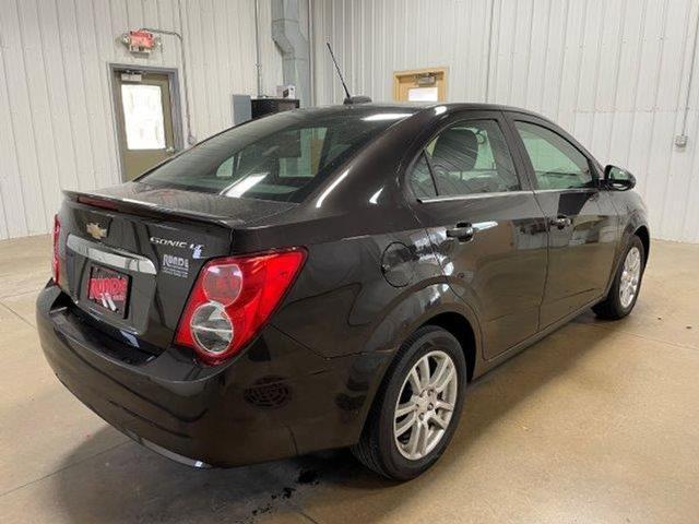 2015 chevrolet sonic lt