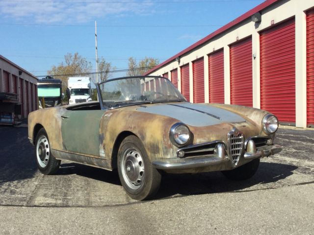 1957 alfa romeo giulietta spider 750d