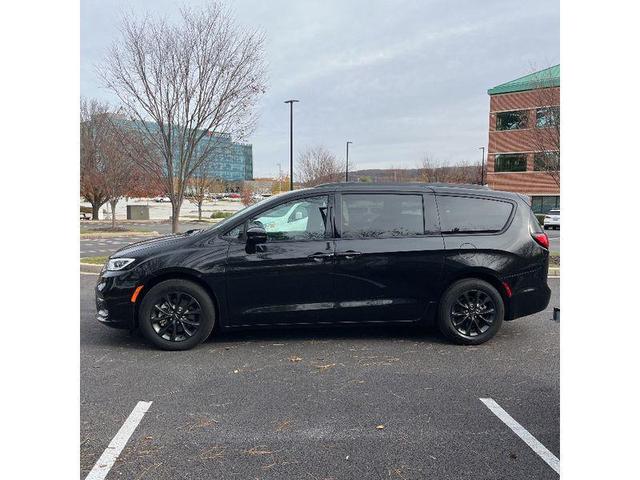 2021 chrysler pacifica touring