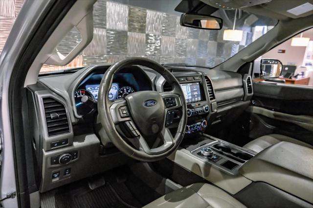 2019 ford expedition xlt