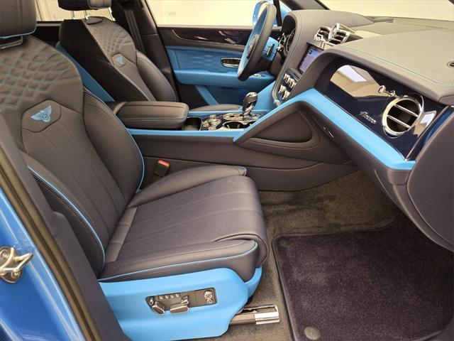 2023 bentley bentayga azure