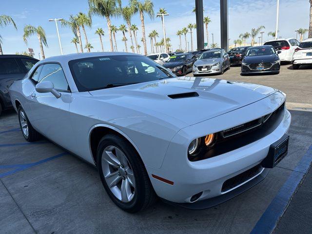 2023 dodge challenger sxt