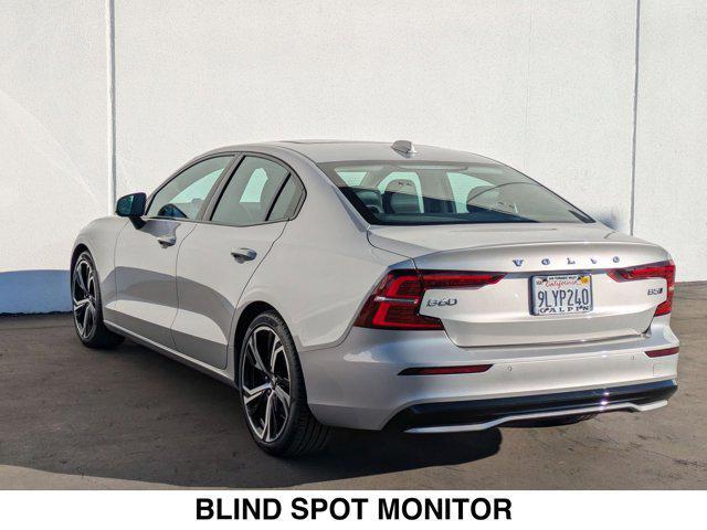 2024 volvo s60 b5 core dark theme