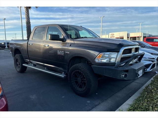 2017 ram 2500 slt crew cab 4x4 6'4' box