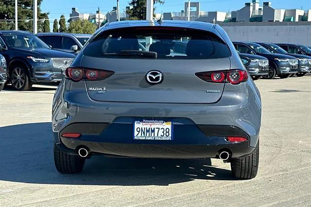 2019 mazda mazda3 awd w/premium package