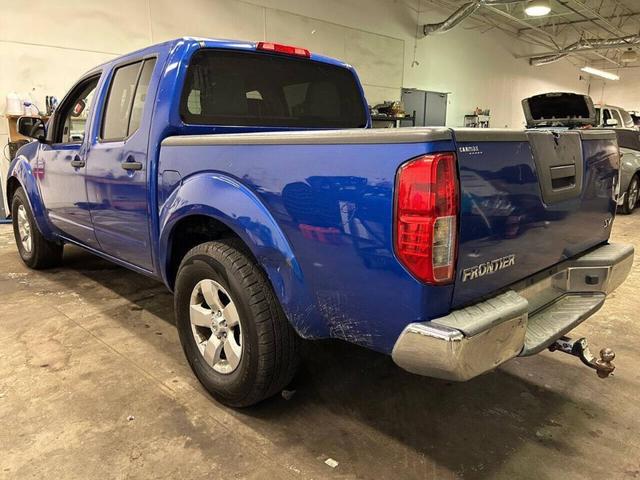 2012 nissan frontier sv