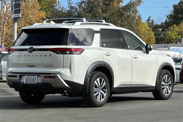 2022 nissan pathfinder sl 4wd