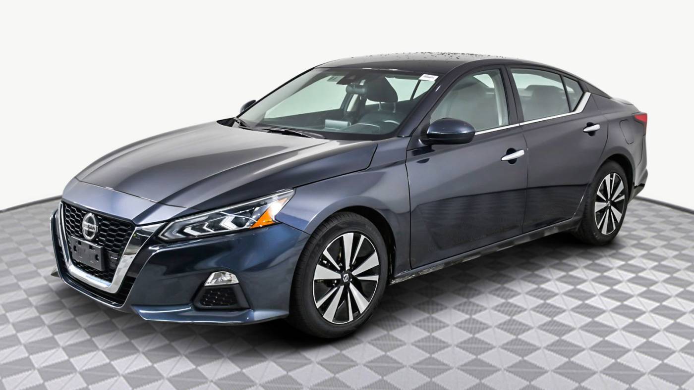 2022 nissan altima 2.5 sv