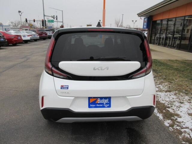 2023 kia soul lx