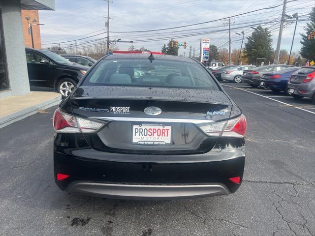 2013 hyundai sonata hybrid base
