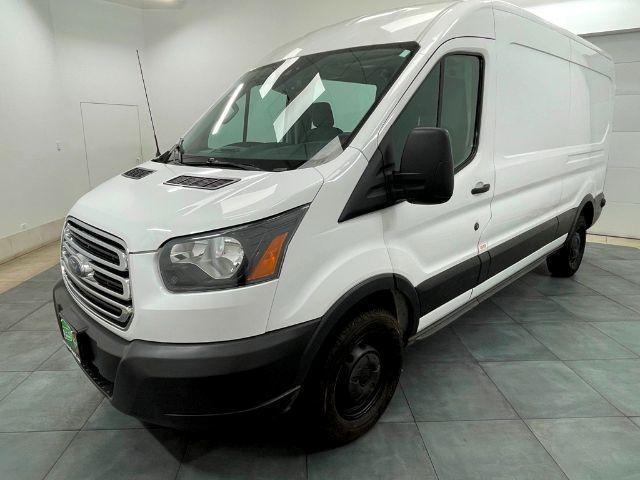 2019 ford transit-250 148 wb medium roof cargo
