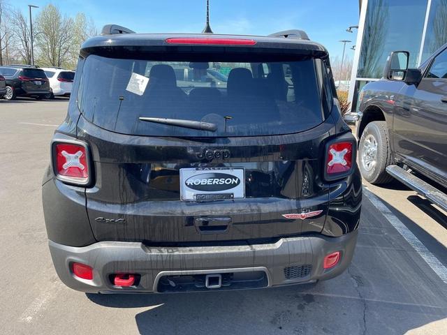2023 jeep renegade trailhawk