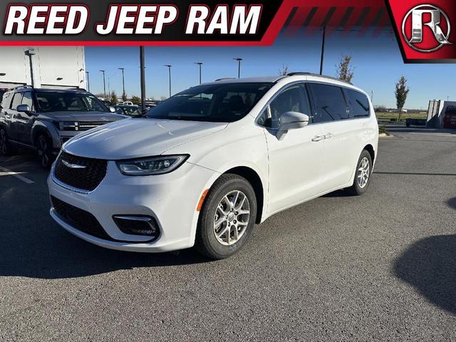 2022 chrysler pacifica touring-l