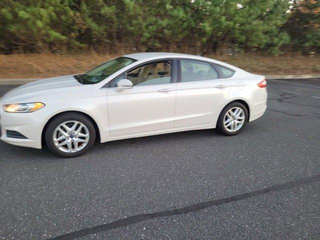 2013 ford fusion se