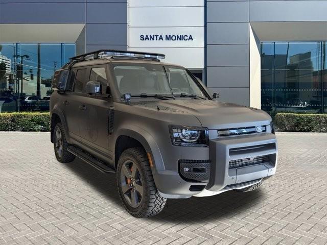 2023 land rover defender se