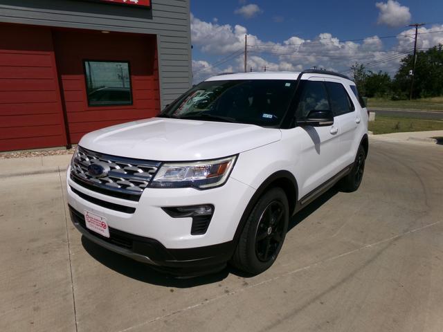 2018 ford explorer xlt