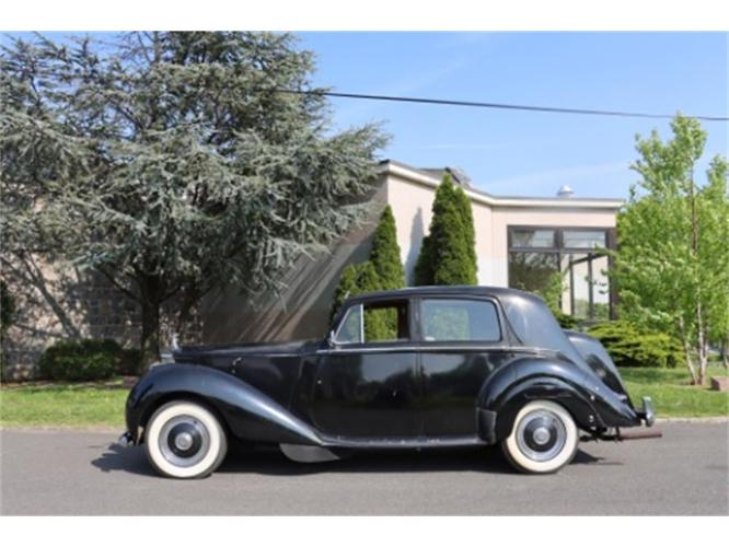 1951 rolls-royce silver dawn in astoria, new york