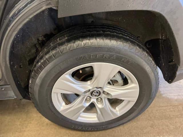 2020 toyota rav4 xle in dardenne, missouri