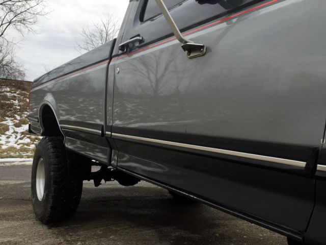 rare f-150 4x4 monster truck. 5.0, 35 tires, no rust, video, free shipp, sweet!