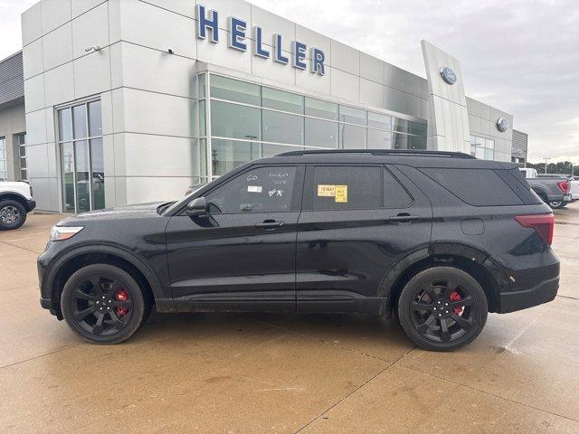 2022 ford explorer st