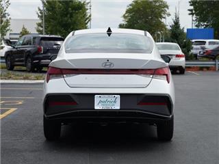 2024 Hyundai Elantra se
