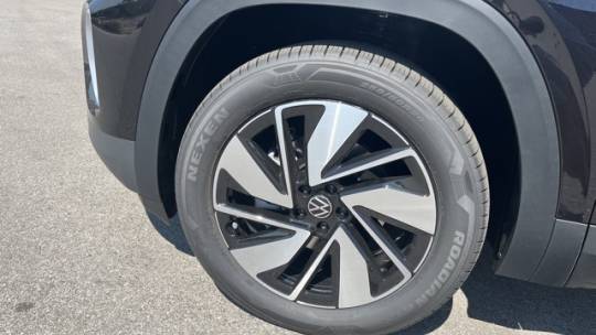 2024 Volkswagen Atlas se w/ technology