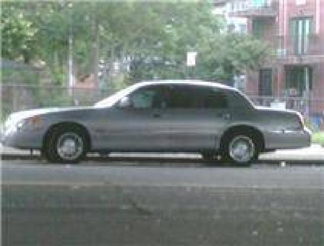 1999 lincoln town car signature series ,private car not taxi or livery in brooklyn, ny