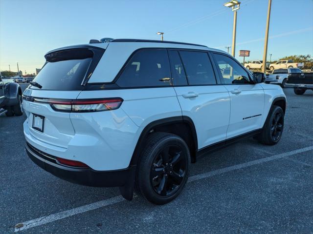 2023 jeep grand cherokee altitude