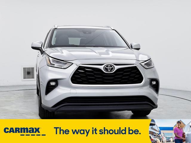 2021 toyota highlander xle