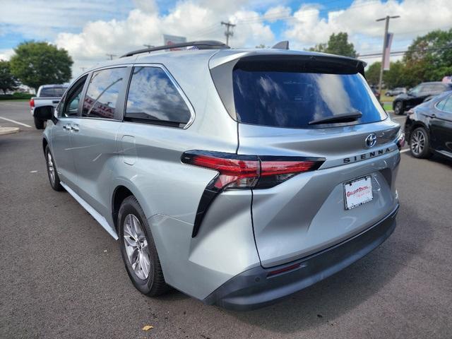 2021 toyota sienna xle
