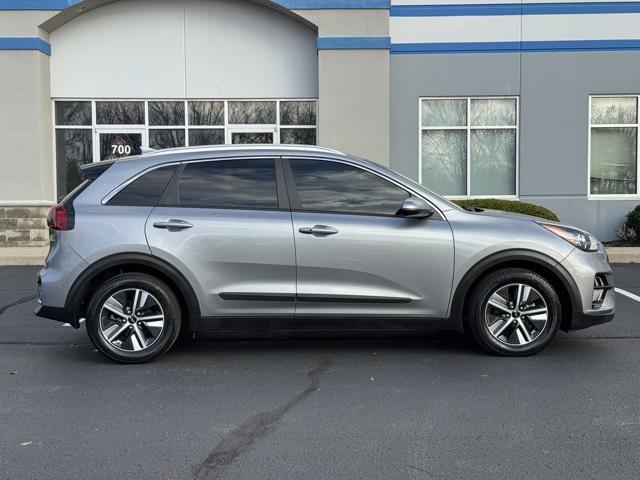 2022 kia niro lxs