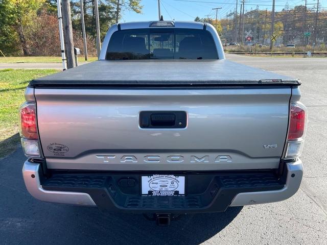 2022 toyota tacoma trd sport