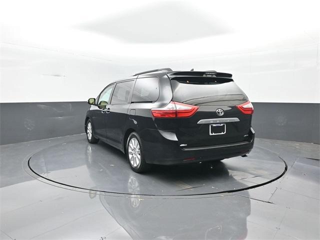 2016 toyota sienna xle