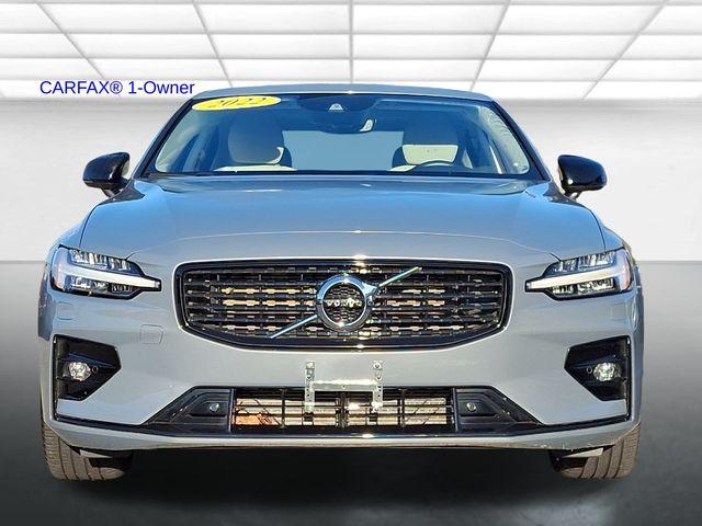 2022 volvo s60 b5 awd momentum
