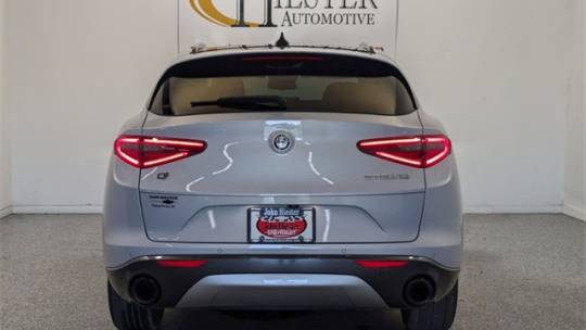 2022 Alfa Romeo Stelvio