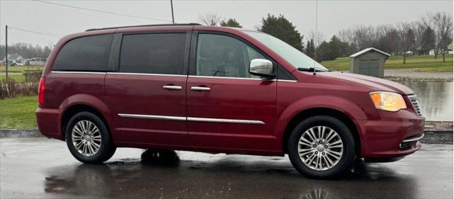 2015 chrysler town & country touring-l