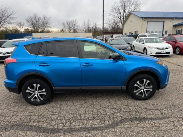2018 toyota rav4 le