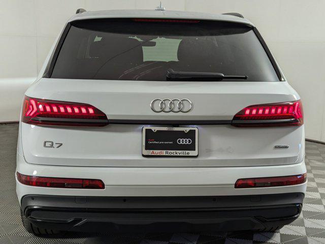2024 audi q7 45 premium plus