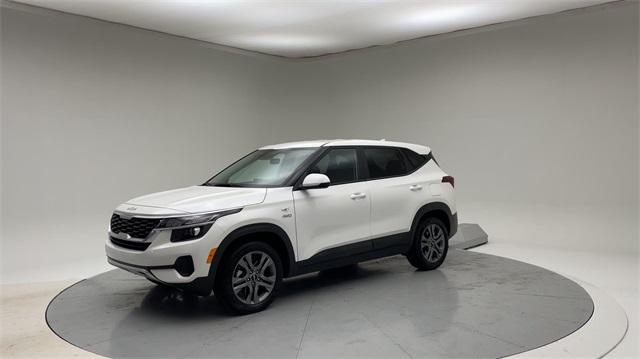 2022 kia seltos lx