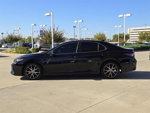 2023 toyota camry se